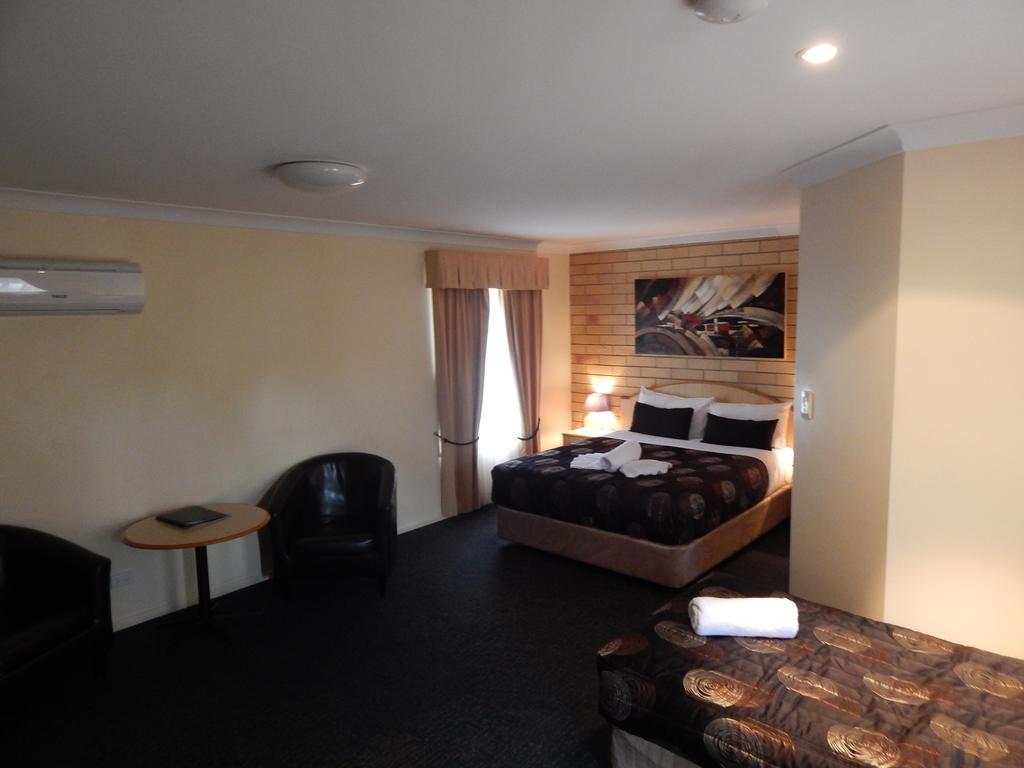 Cotswold Motor Inn Toowoomba Exterior foto